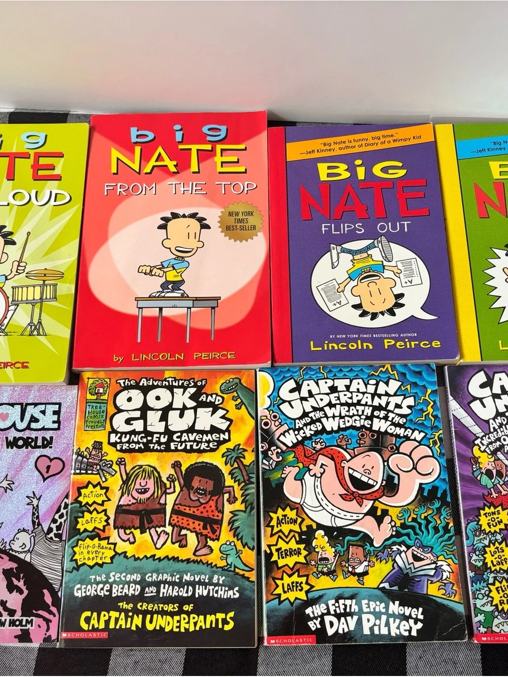 Set of 8 Early Middle Grade Graphic Novels